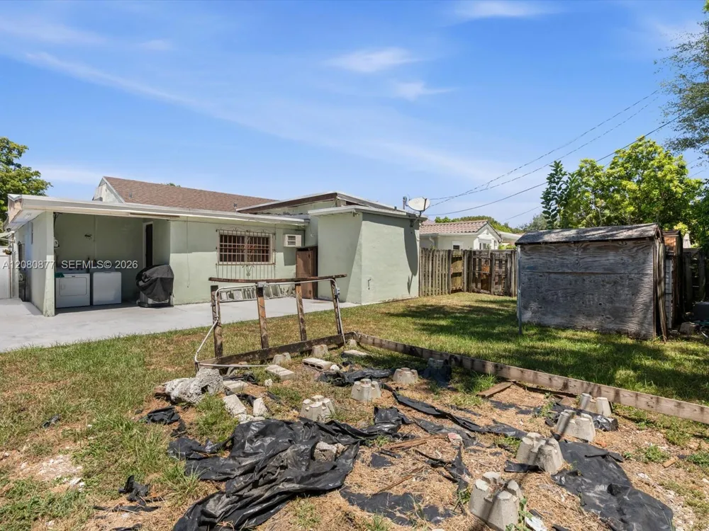 1828 SW 18th St Miami, FL 33145