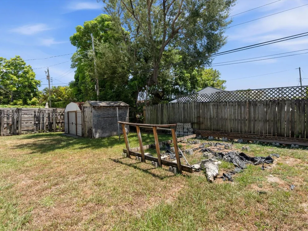 1828 SW 18th St Miami, FL 33145