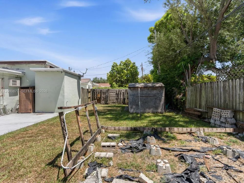 1828 SW 18th St Miami, FL 33145