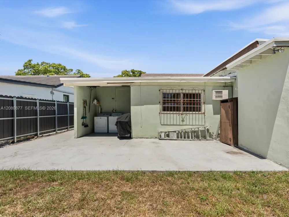 1828 SW 18th St Miami, FL 33145