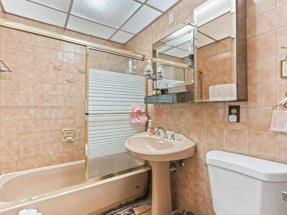 1828 SW 18th St Miami, FL 33145