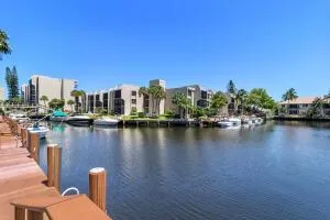 6 Royal Palm Way #Unit 111 Boca Raton, FL 33432