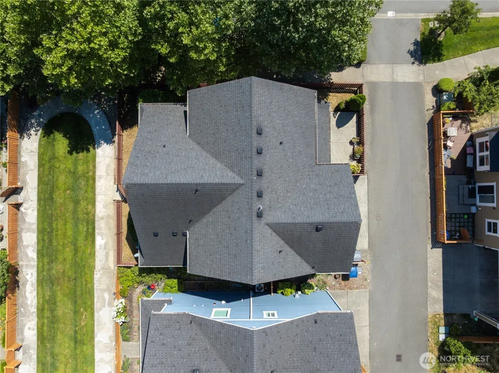 21011 SE 39TH DR Bothell, WA 98021