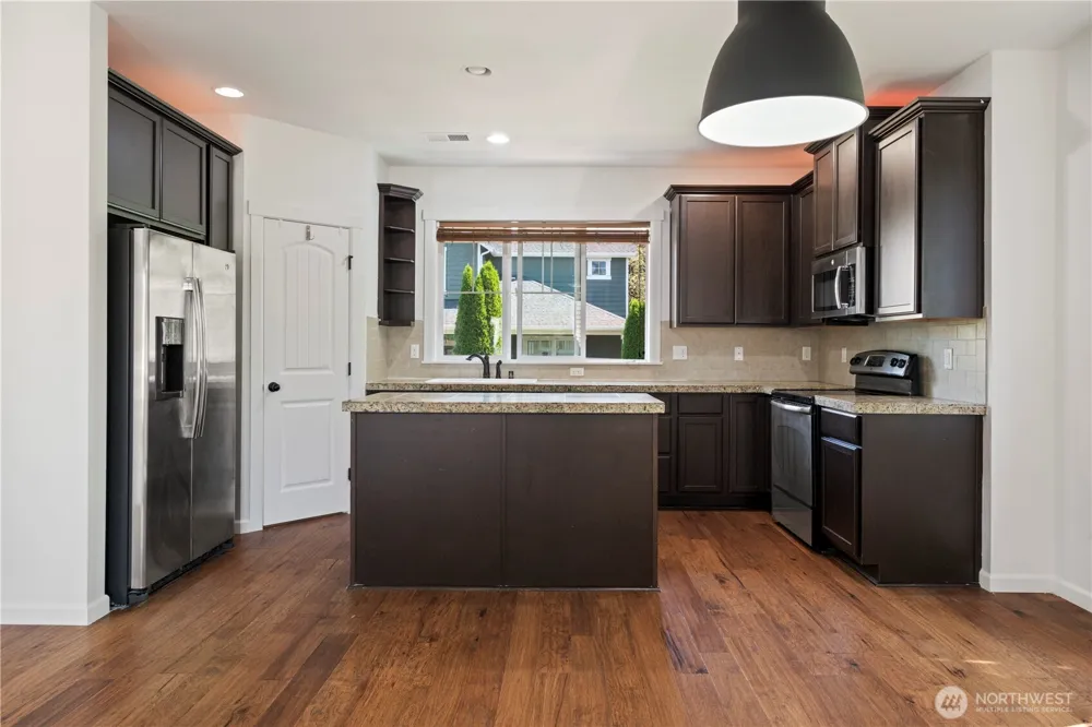 21011 SE 39TH DR Bothell, WA 98021