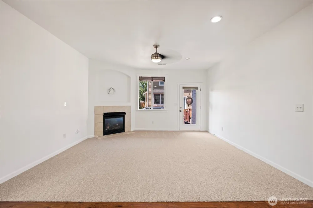 21011 SE 39TH DR Bothell, WA 98021