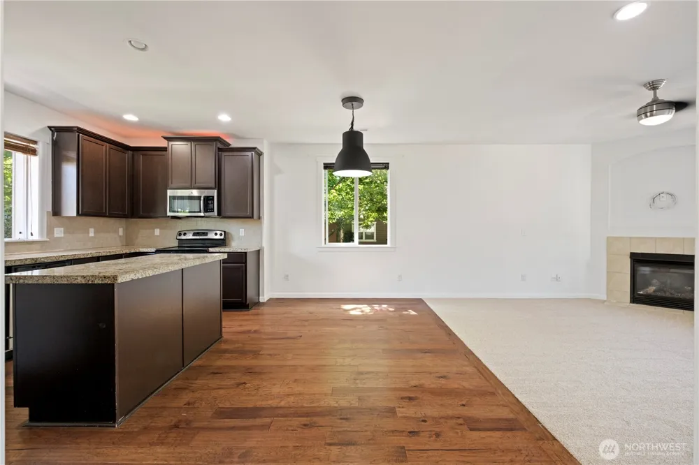 21011 SE 39TH DR Bothell, WA 98021
