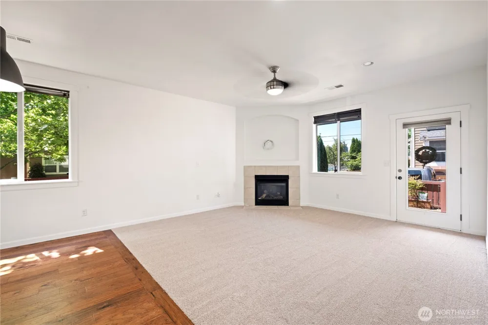 21011 SE 39TH DR Bothell, WA 98021