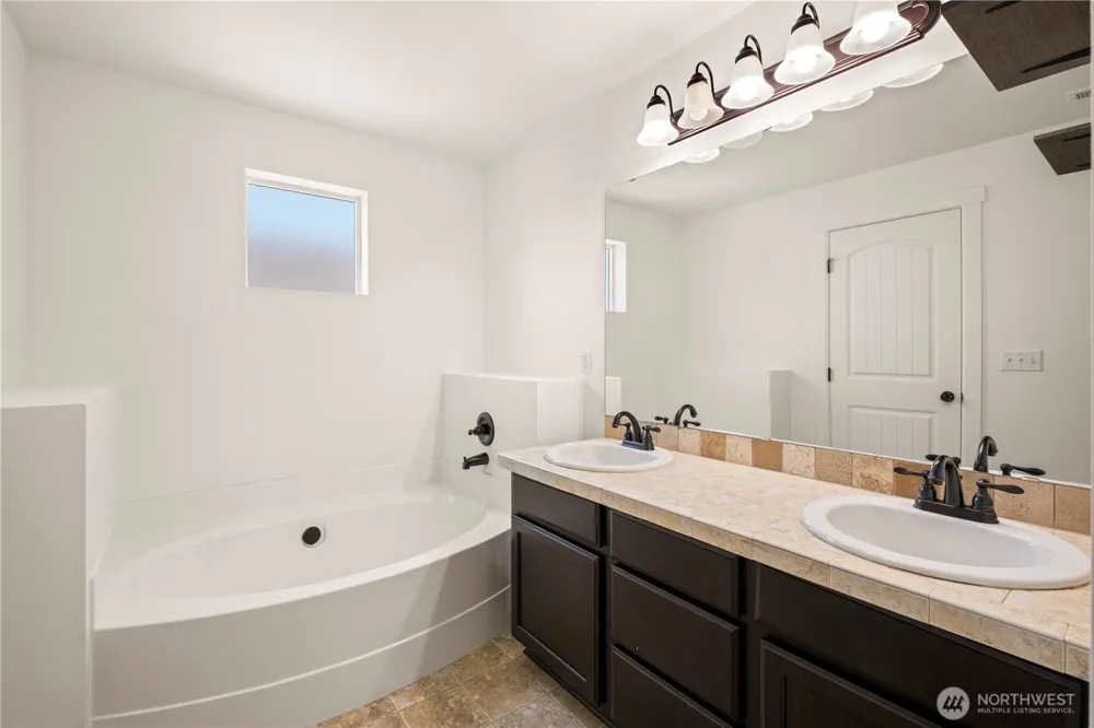 21011 SE 39TH DR Bothell, WA 98021