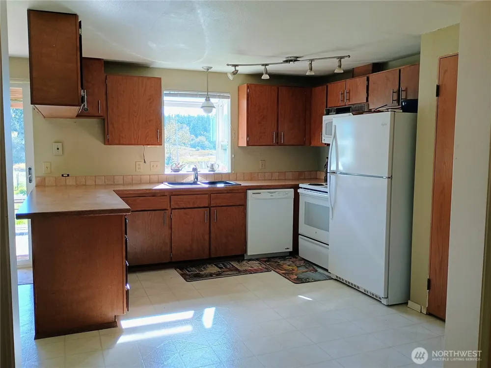 3295 Hastings Port Townsend, WA 98368