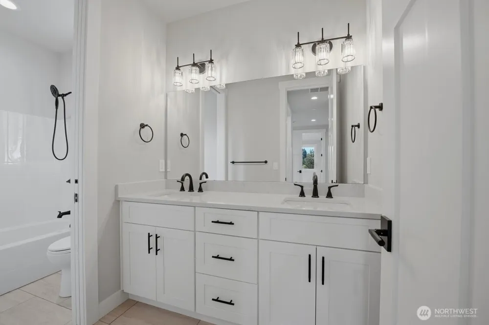 8529 230th Place SW #10 Edmonds, WA 98026