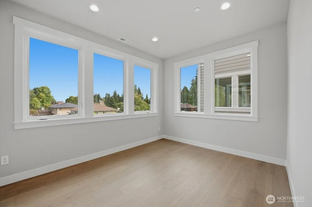 8529 230th Place SW #10 Edmonds, WA 98026