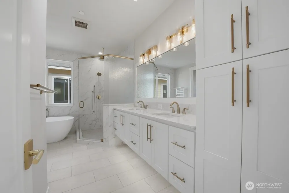 8529 230th Place SW #10 Edmonds, WA 98026