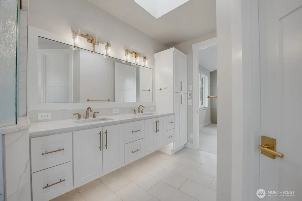8529 230th Place SW #10 Edmonds, WA 98026