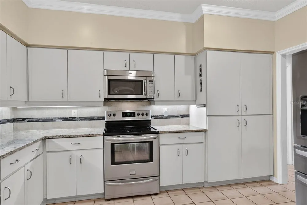 1221 E EDGEWOOD DRIVE Lakeland, FL 33803