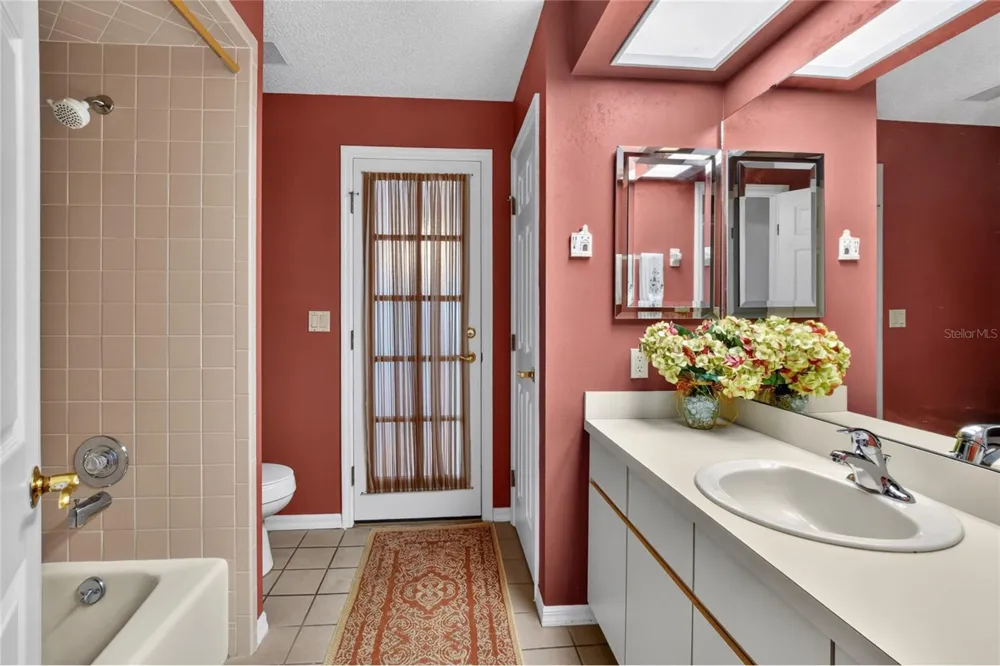 1221 E EDGEWOOD DRIVE Lakeland, FL 33803