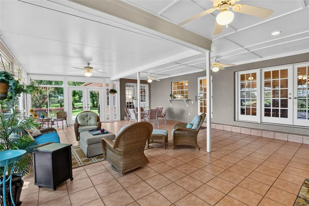 1221 E EDGEWOOD DRIVE Lakeland, FL 33803
