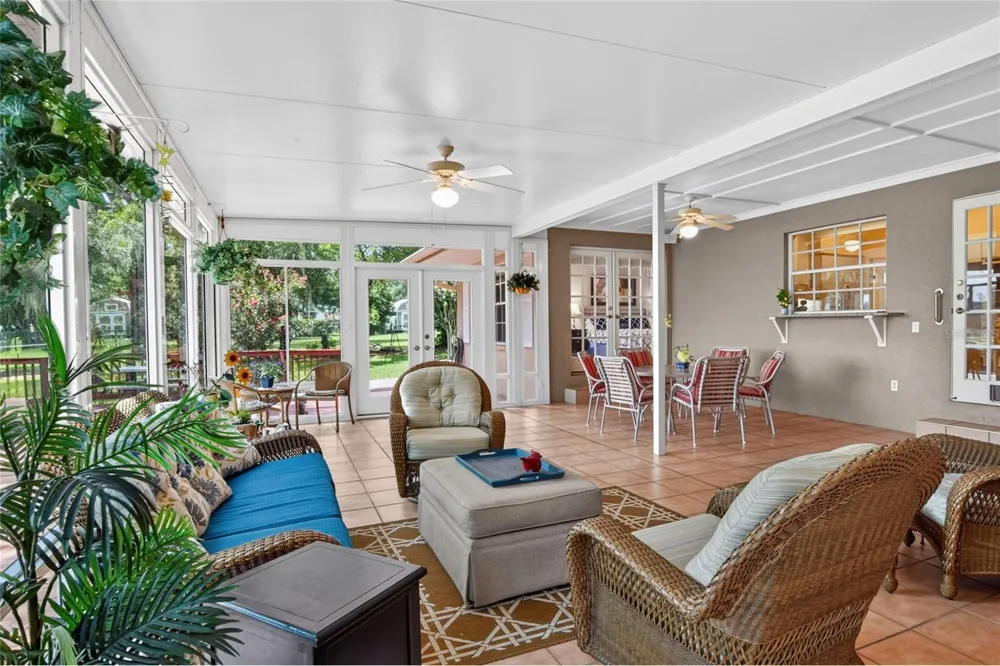 1221 E EDGEWOOD DRIVE Lakeland, FL 33803