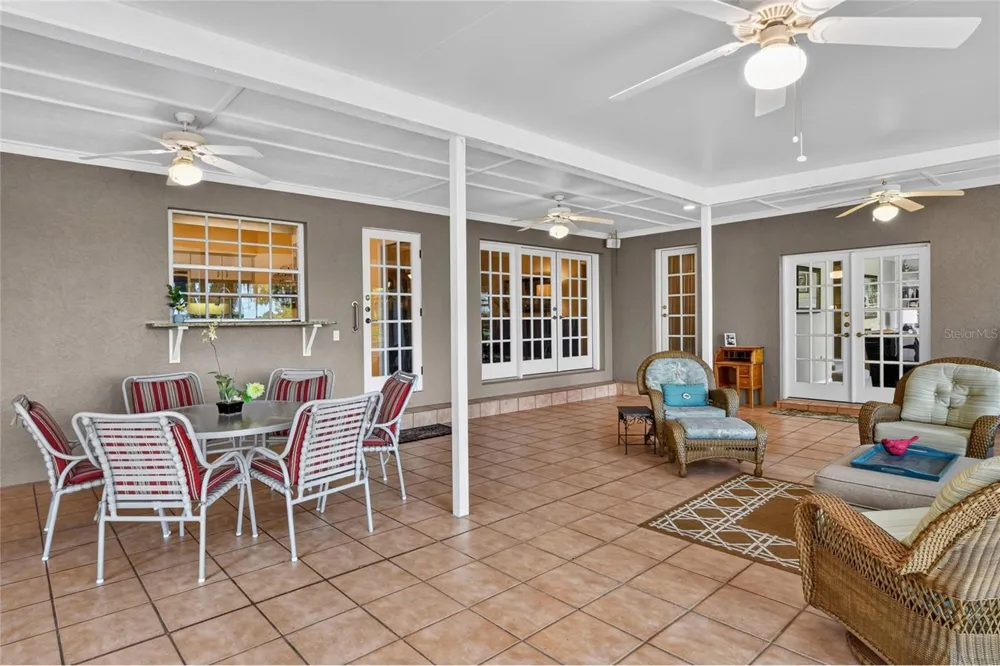 1221 E EDGEWOOD DRIVE Lakeland, FL 33803