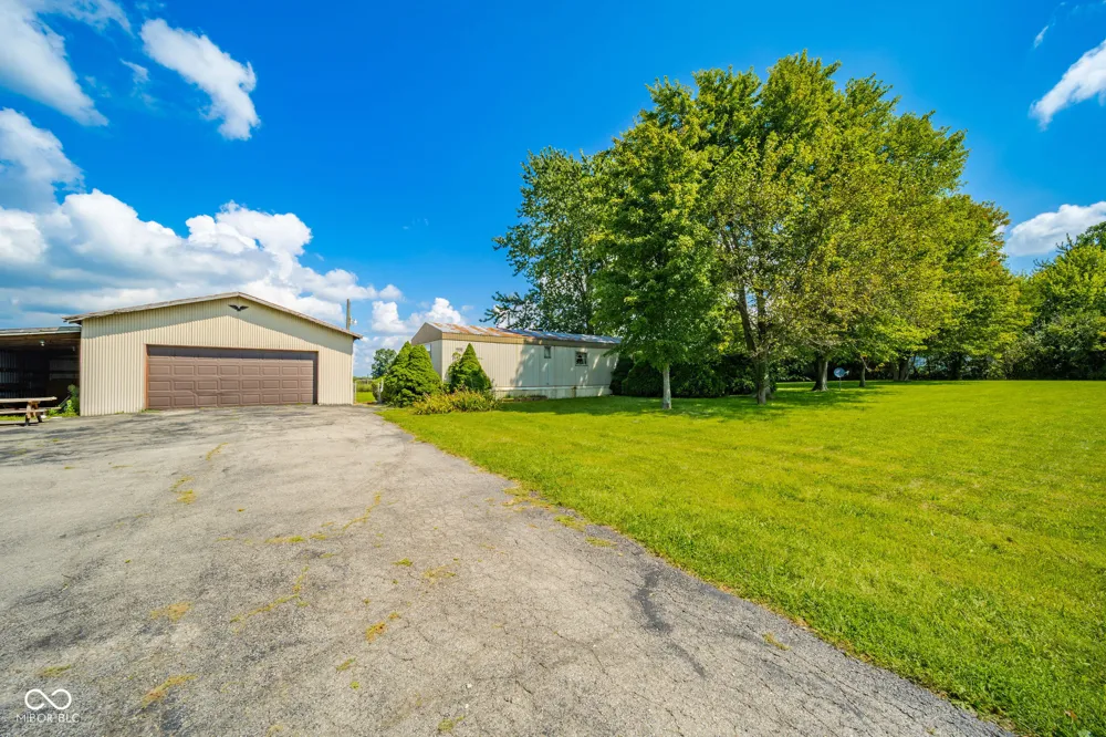 9990 W State Road 38 Markleville, IN 46056