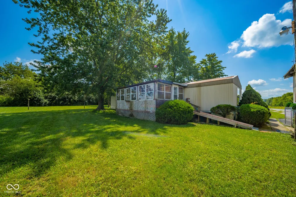 9990 W State Road 38 Markleville, IN 46056