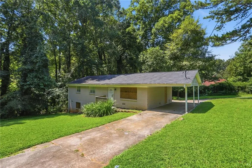 2785 Battle Forrest Drive Decatur, GA 30034