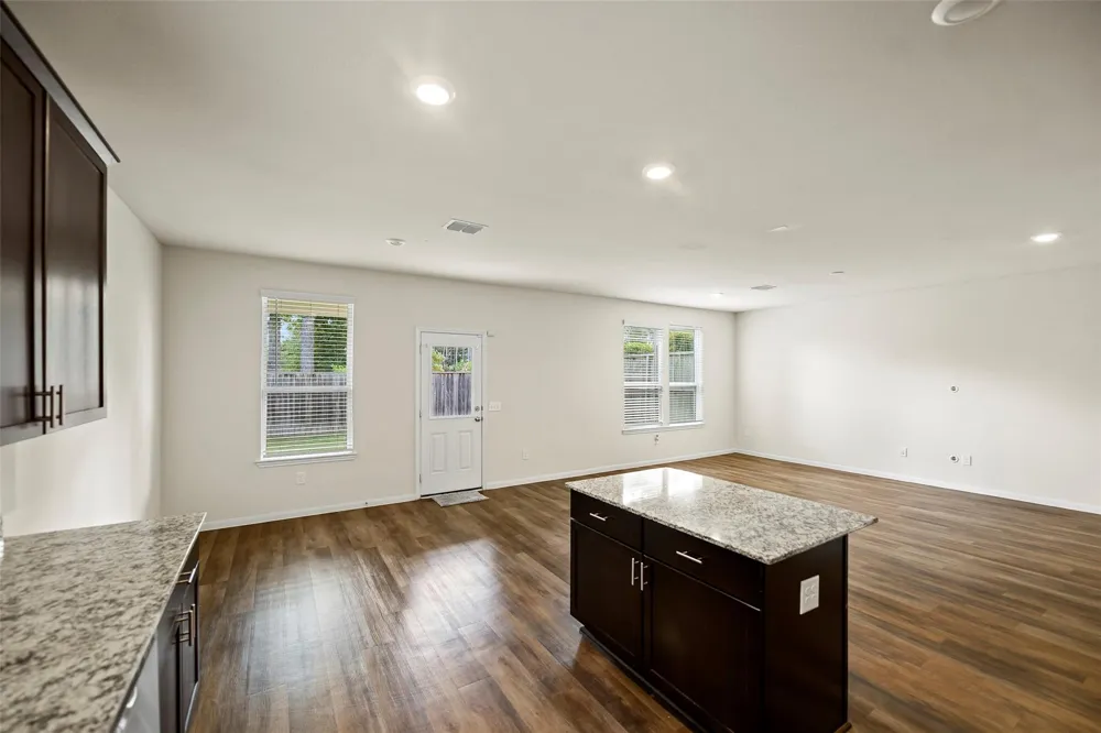 19202 Tannach Drive Tomball, TX 77375