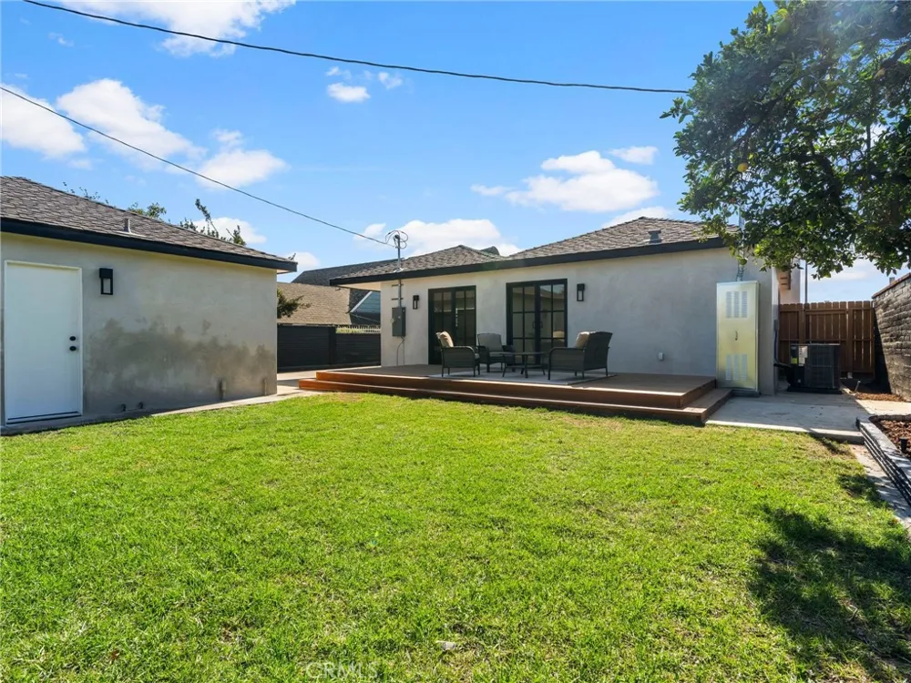 6280 Mosley Los Angeles, CA 90056