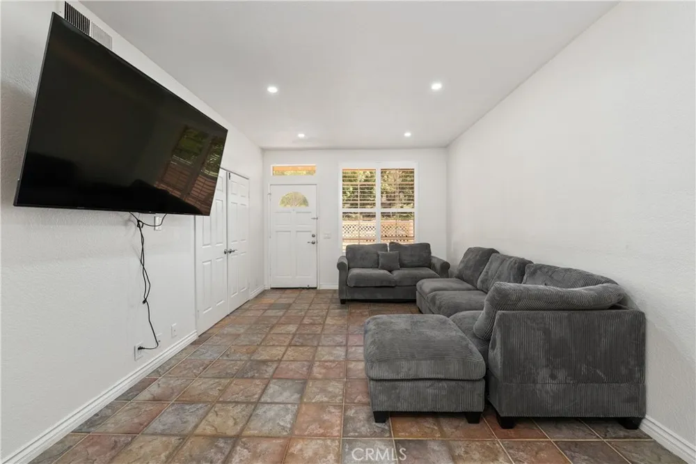 9 Silktassel Rancho Santa Margarita, CA 92688