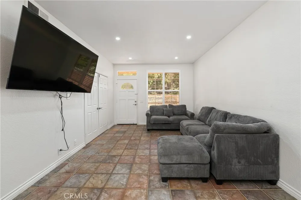 9 Silktassel Rancho Santa Margarita, CA 92688
