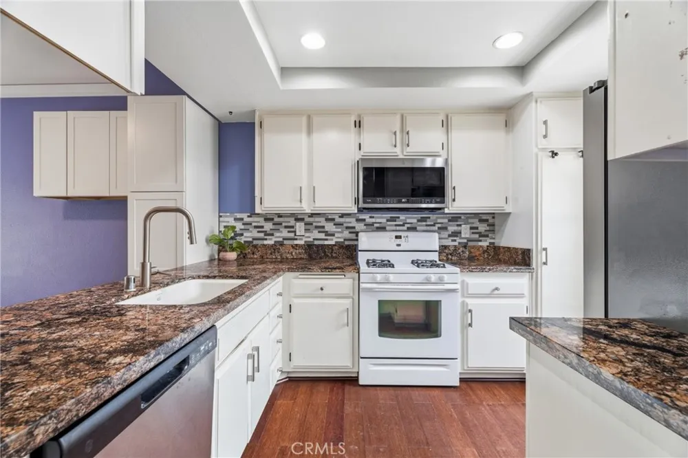 26352 Rainbow Glen Newhall, CA 91321