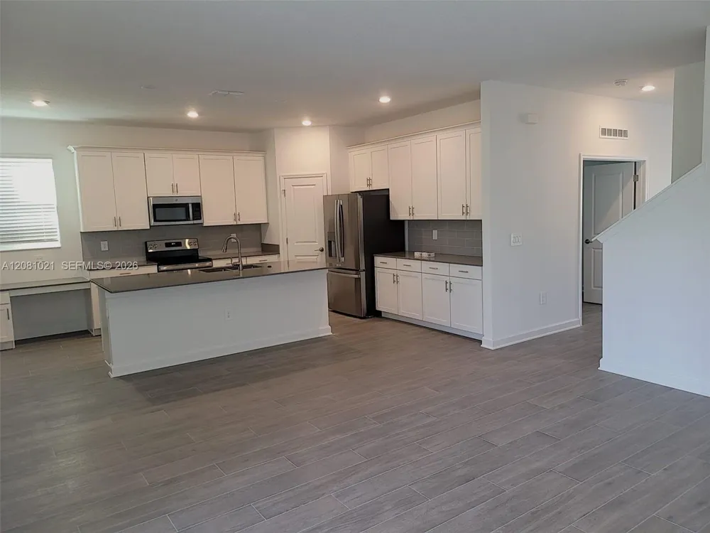 11926 Language Way Orlando, FL 32832