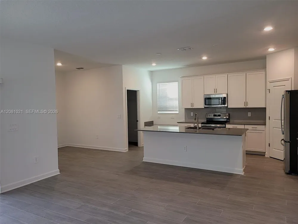 11926 Language Way Orlando, FL 32832