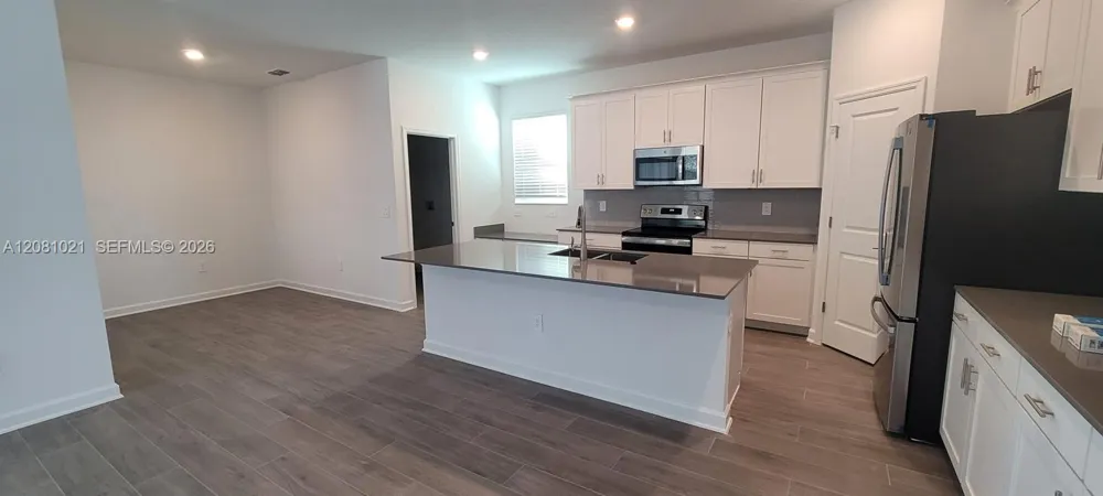 11926 Language Way Orlando, FL 32832