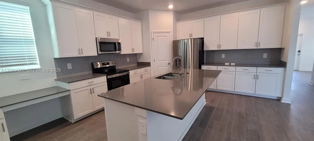 11926 Language Way Orlando, FL 32832