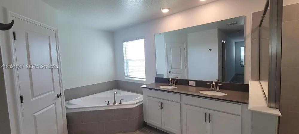 11926 Language Way Orlando, FL 32832