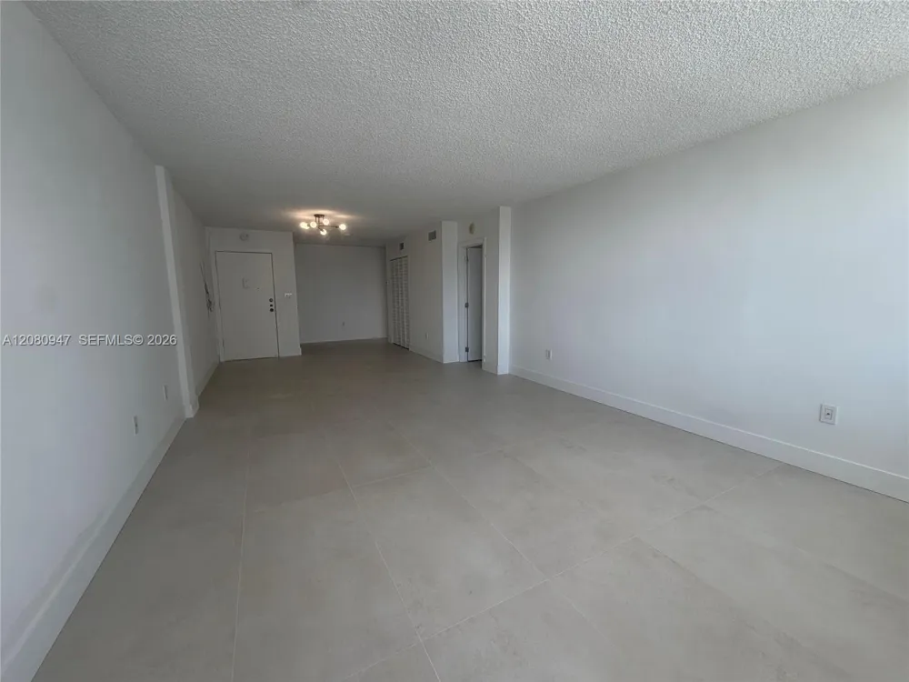 245 18th St #805 Miami Beach, FL 33139
