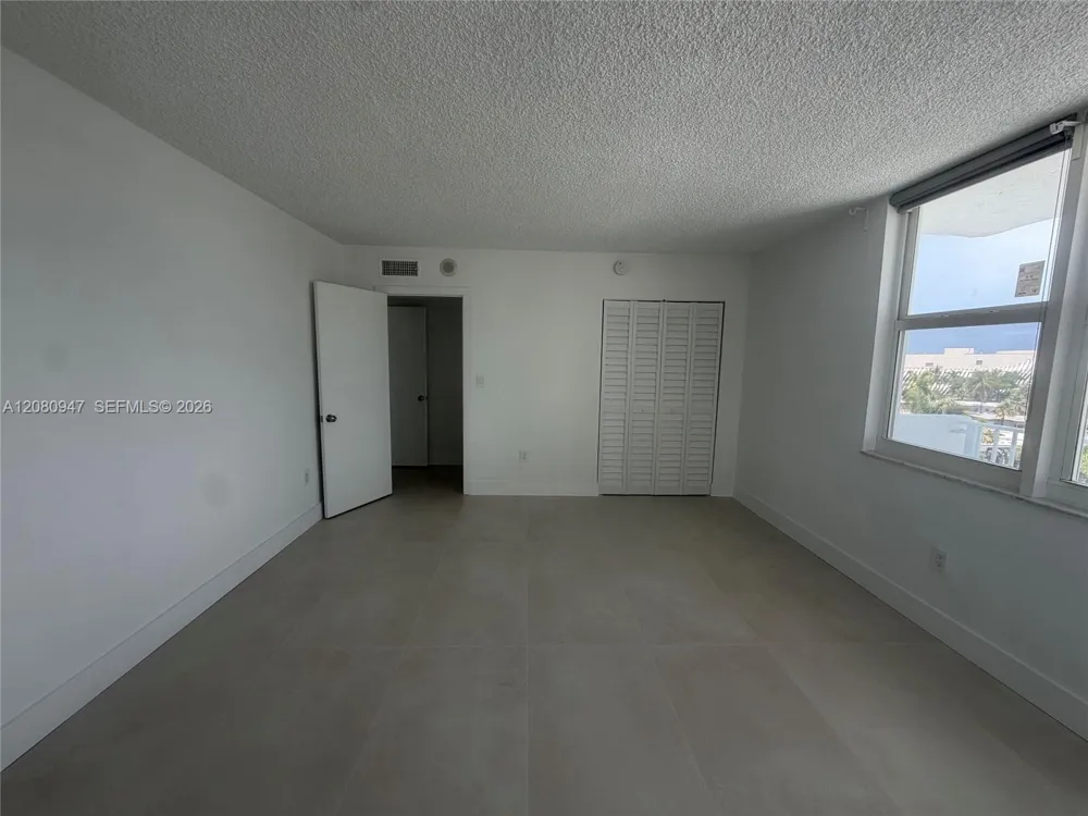 245 18th St #805 Miami Beach, FL 33139