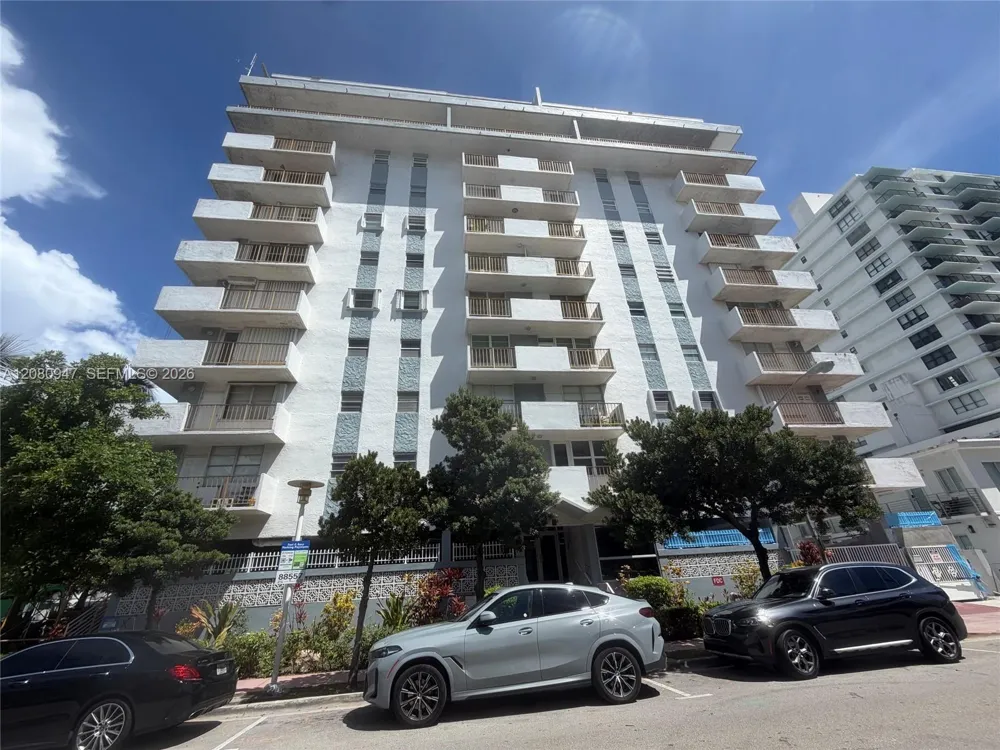 245 18th St #805 Miami Beach, FL 33139