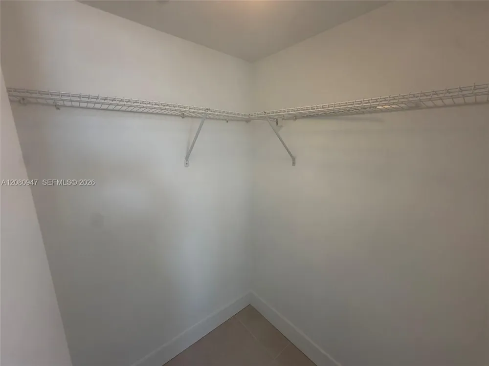 245 18th St #805 Miami Beach, FL 33139