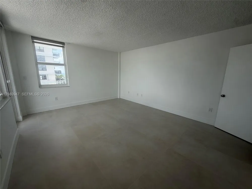 245 18th St #805 Miami Beach, FL 33139