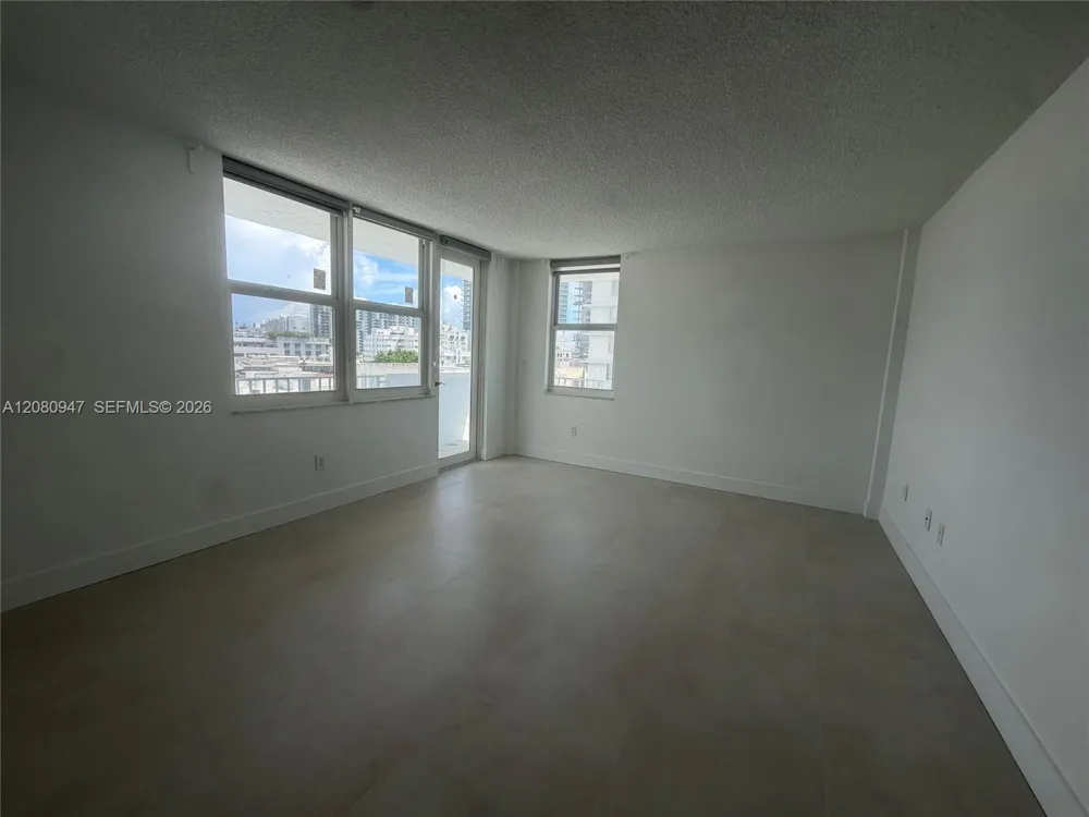 245 18th St #805 Miami Beach, FL 33139