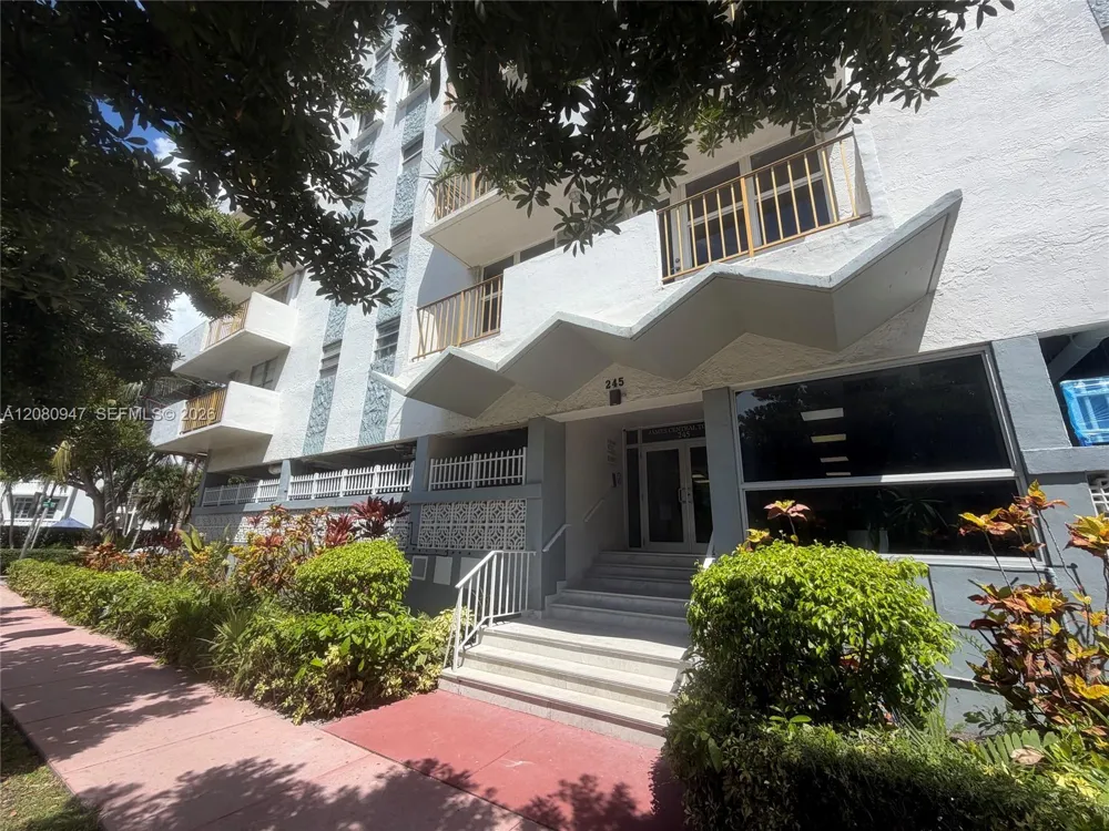 245 18th St #805 Miami Beach, FL 33139