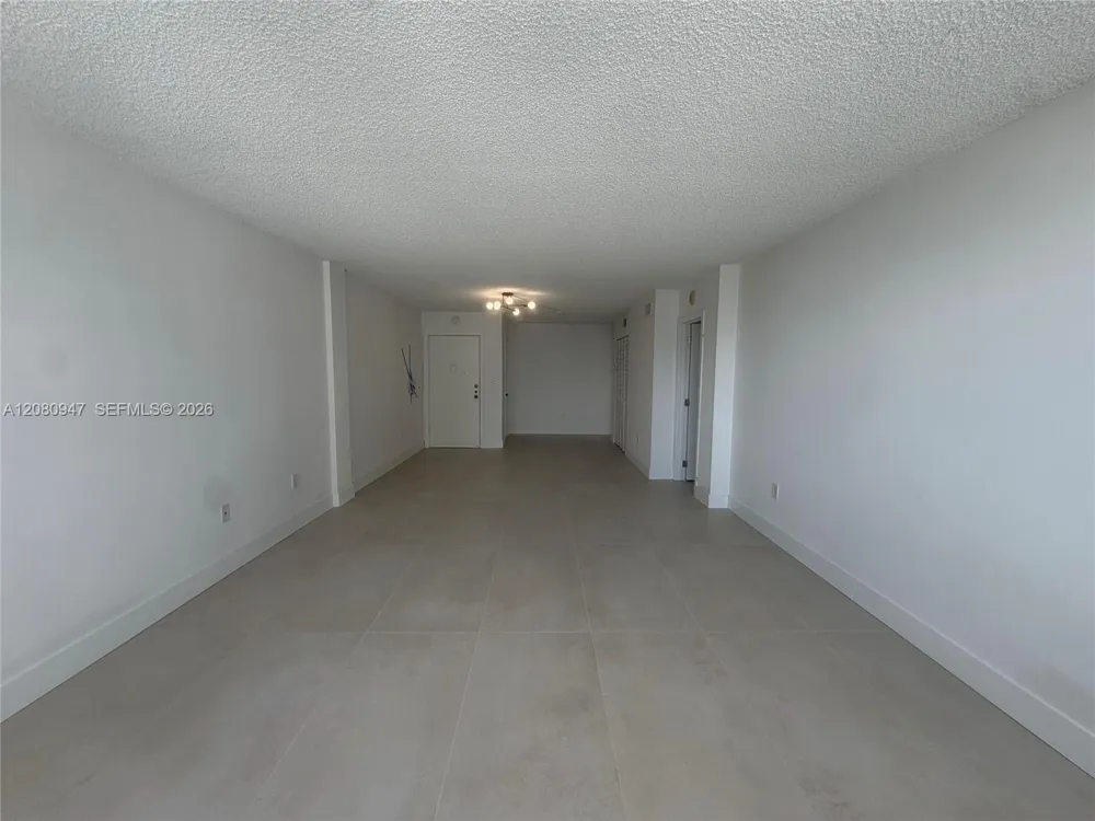 245 18th St #805 Miami Beach, FL 33139