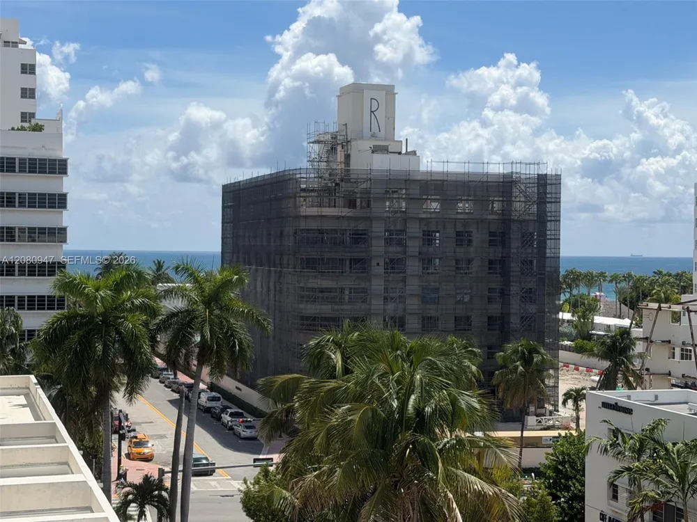 245 18th St #805 Miami Beach, FL 33139