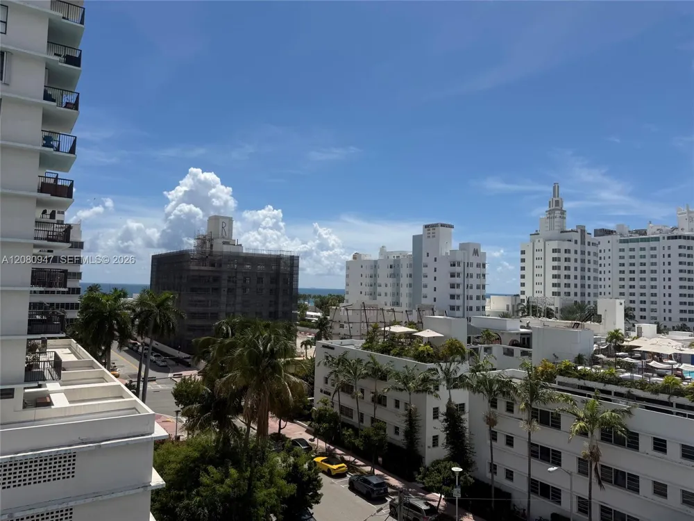 245 18th St #805 Miami Beach, FL 33139
