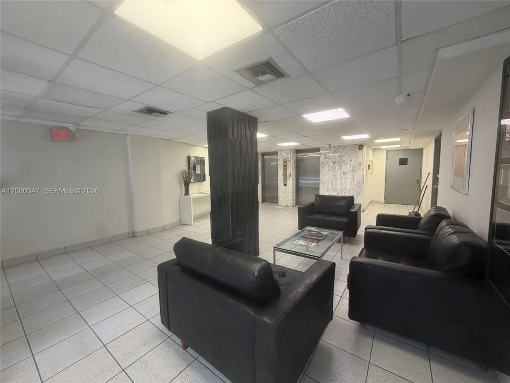 245 18th St #805 Miami Beach, FL 33139