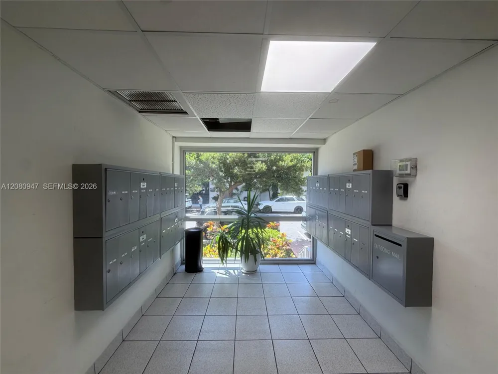 245 18th St #805 Miami Beach, FL 33139