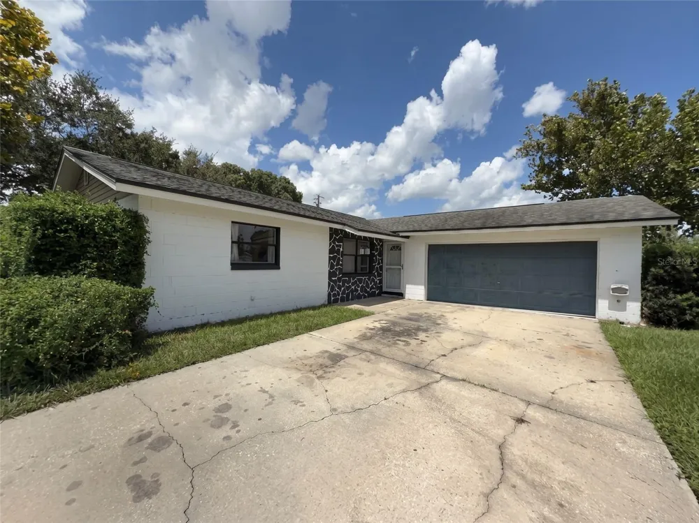 996 GRAYSON DRIVE Orlando, FL 32825
