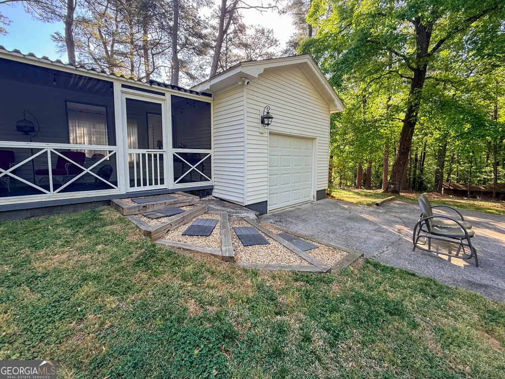 3729 Duncan Bridge RD Cornelia, GA 30531