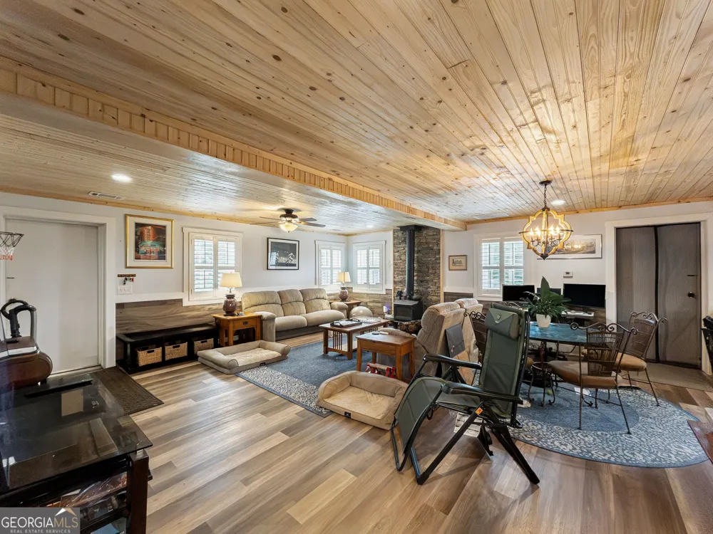 4896 Barnett Shoals RD Athens, GA 30605